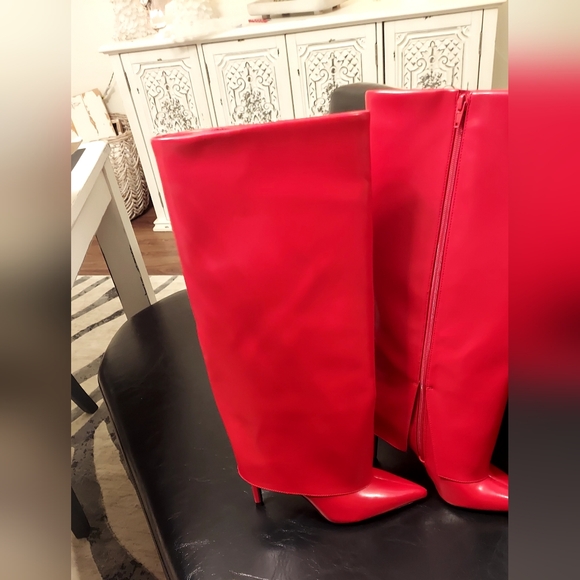 INC International Concepts SKYLAR Bold Red Heeled Boots NiB Sz 6.5 - Picture 4 of 6
